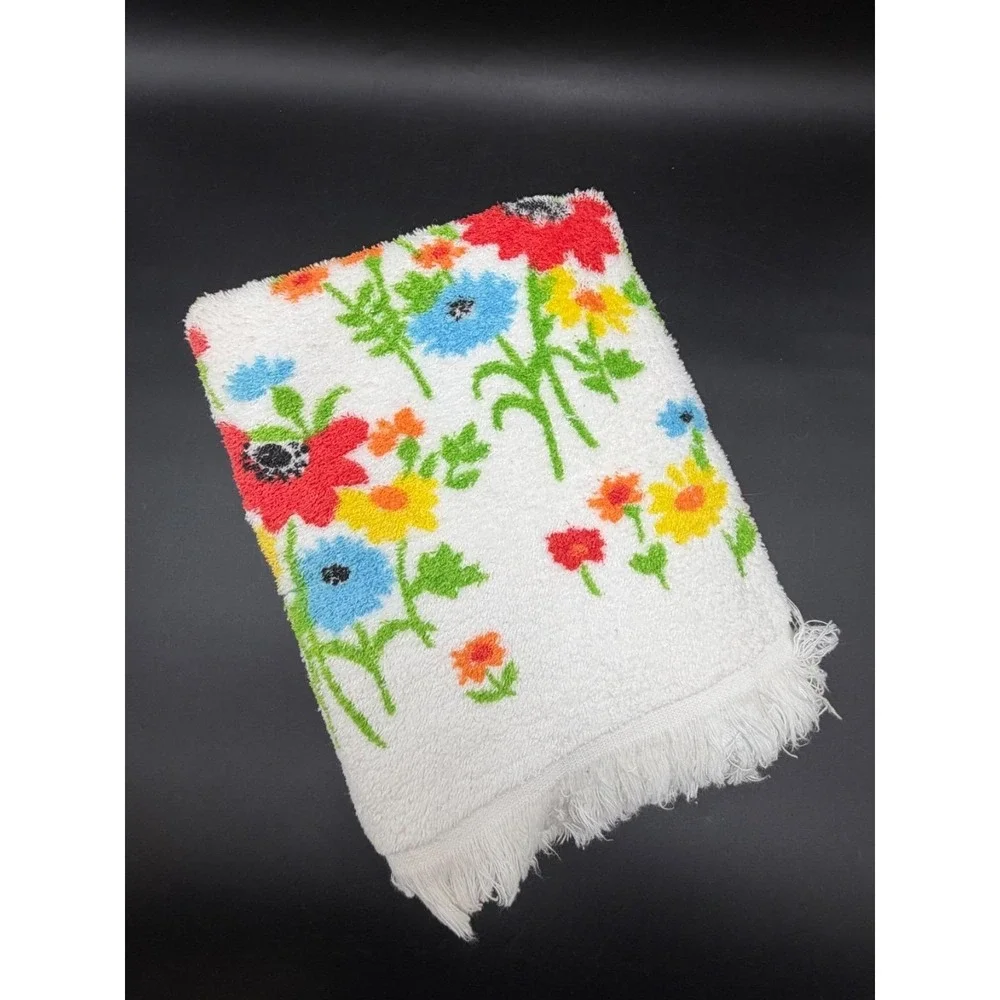 Vintage Dundee Bath Towels (3) Vibrant Floral Grandma Core Granny Cottage Core